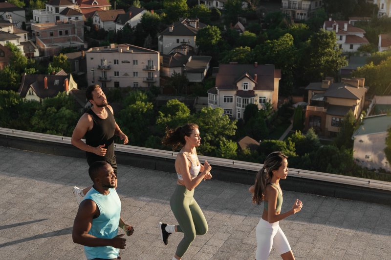挺體育！能領國際全額贊助宿舍 獲松山高中籃球隊致贈感謝狀
